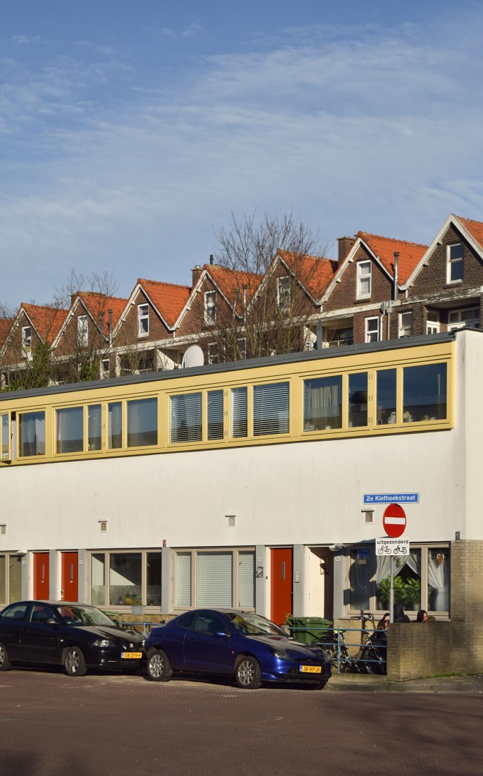 Kiefhoek neighborhood by Jacobus Johannes Pieter Oud. Photograph by Ramiro Isaurralde