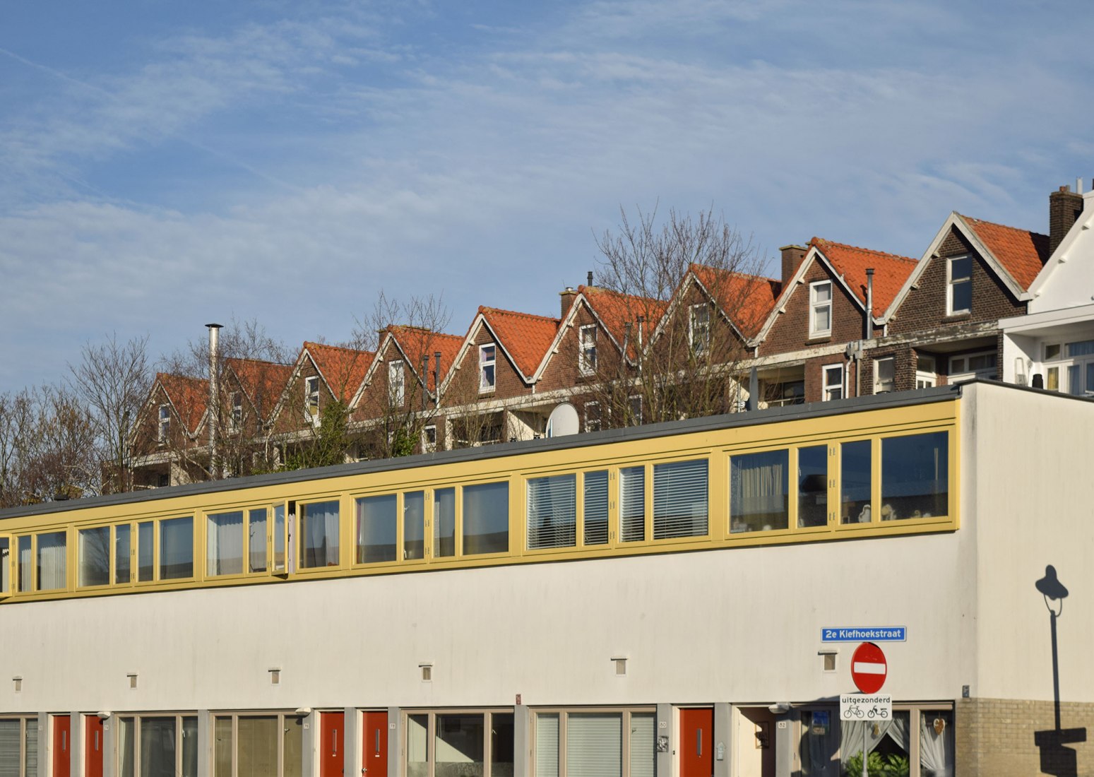 Kiefhoek neighborhood by Jacobus Johannes Pieter Oud. Photograph by Ramiro Isaurralde