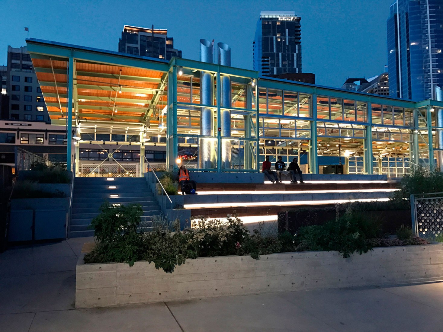 Pike Place MarketFront por The Miller Hull Partnership, LLP. Fotografía cortesía de los arquitectos