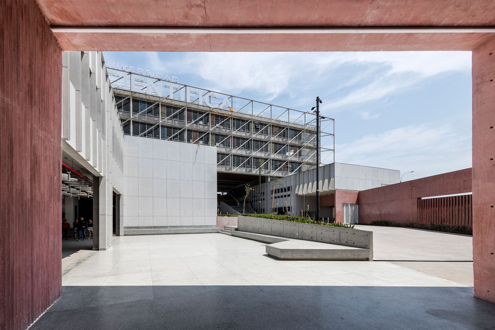 Campus Universitario de la Universidad Científica del Sur por Plan A. Fotografía por Renzo Rebagliati.