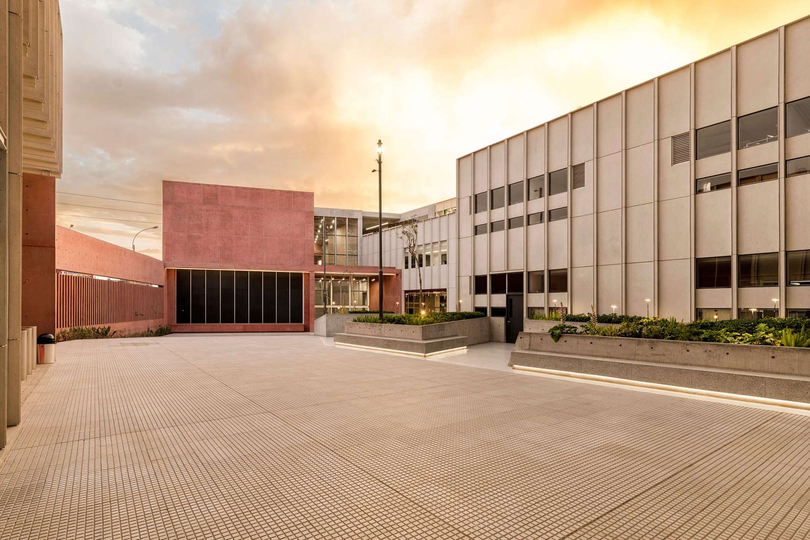 Campus Universitario de la Universidad Científica del Sur por Plan A. Fotografía por Renzo Rebagliati.