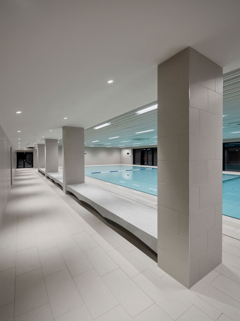 Piscina pública en Budapest por Plant-Atelier Péterkis Kft y Tecton Kft. Fotografía por Zsolt Batár