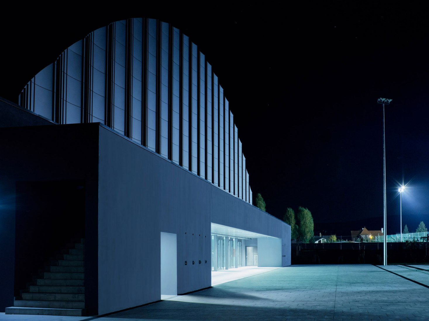 Piscina pública en Budapest por Plant-Atelier Péterkis Kft y Tecton Kft. Fotografía por Zsolt Batár
