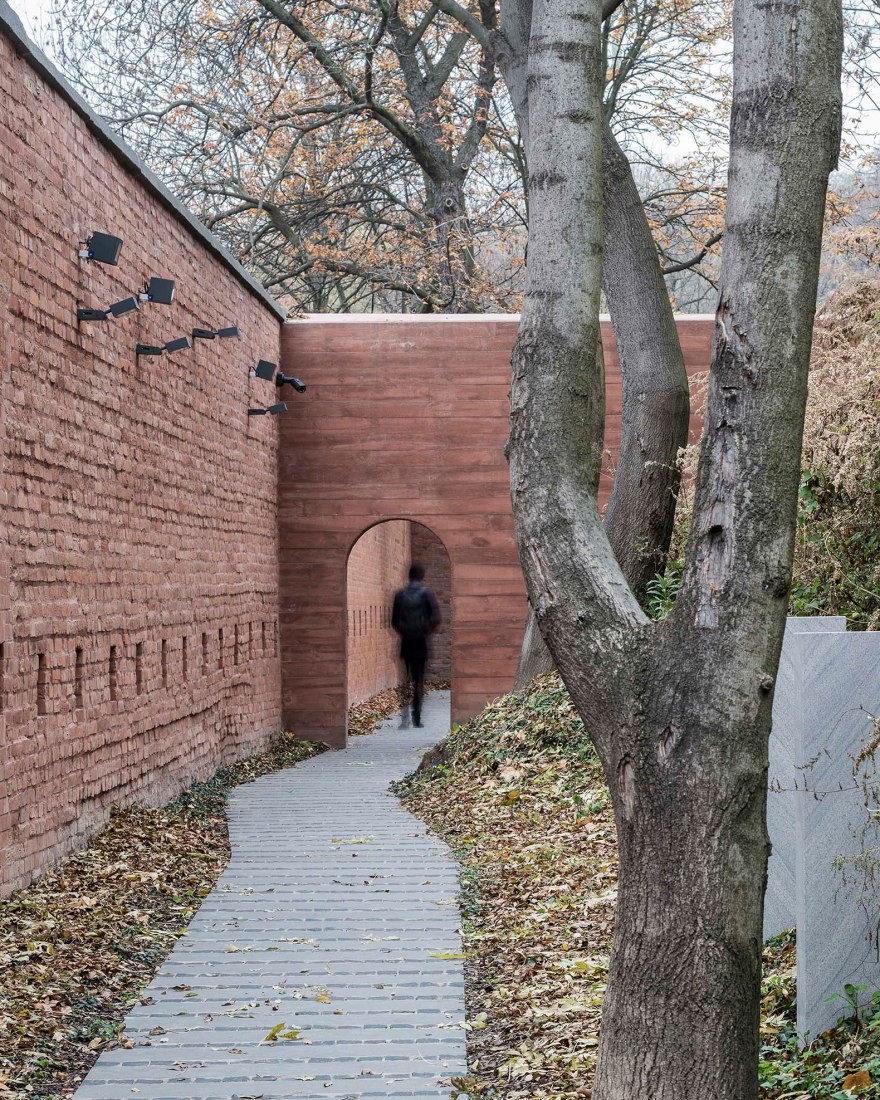 Katyń Museum by BBGK Architekci. Photograph by Juliusz Sokolowski.