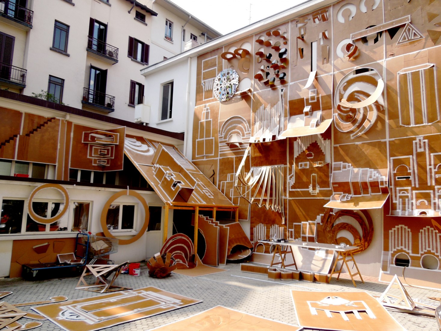 Pop-Up Building Milan by Daniel González. Potography © Carola Merello. Courtesy of the artist and Marsèlleria