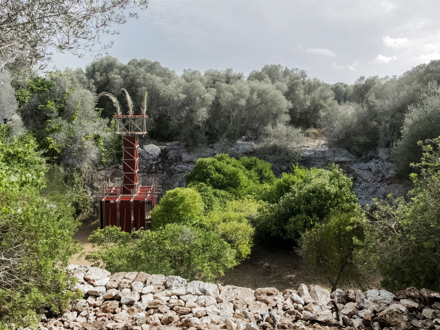 Vista exterior. Pozo Podenco por Gartnerfuglen Arkitekter + Mariana de Delás. Cortesía de los arquitectos