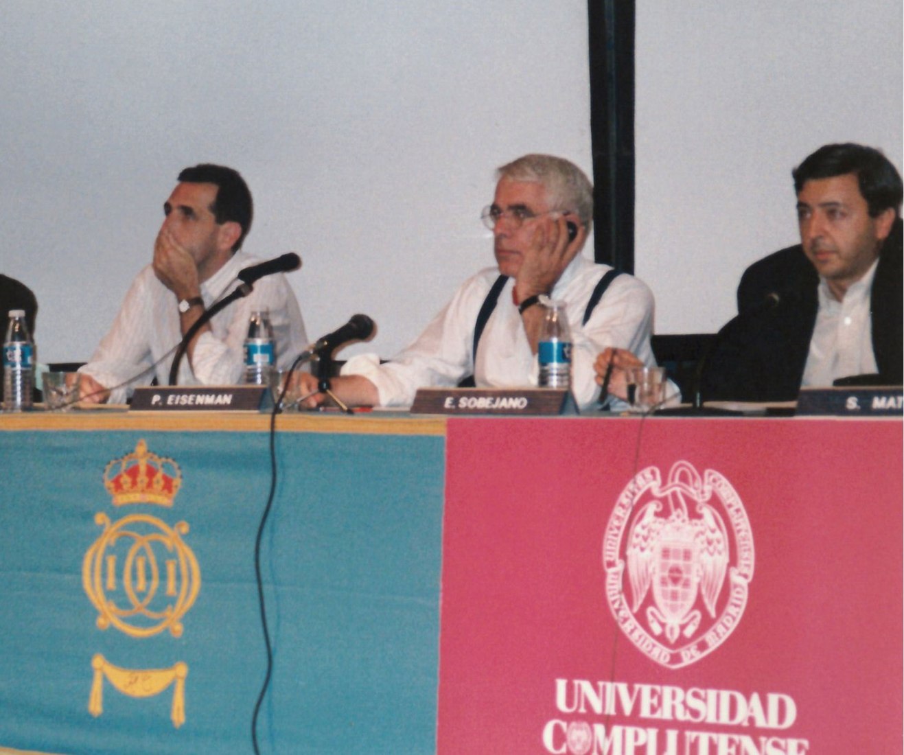 Enrique Sobejano, Antonio Ortiz, Peter Eisenman. Imagen cortesía de Itinerant Office.