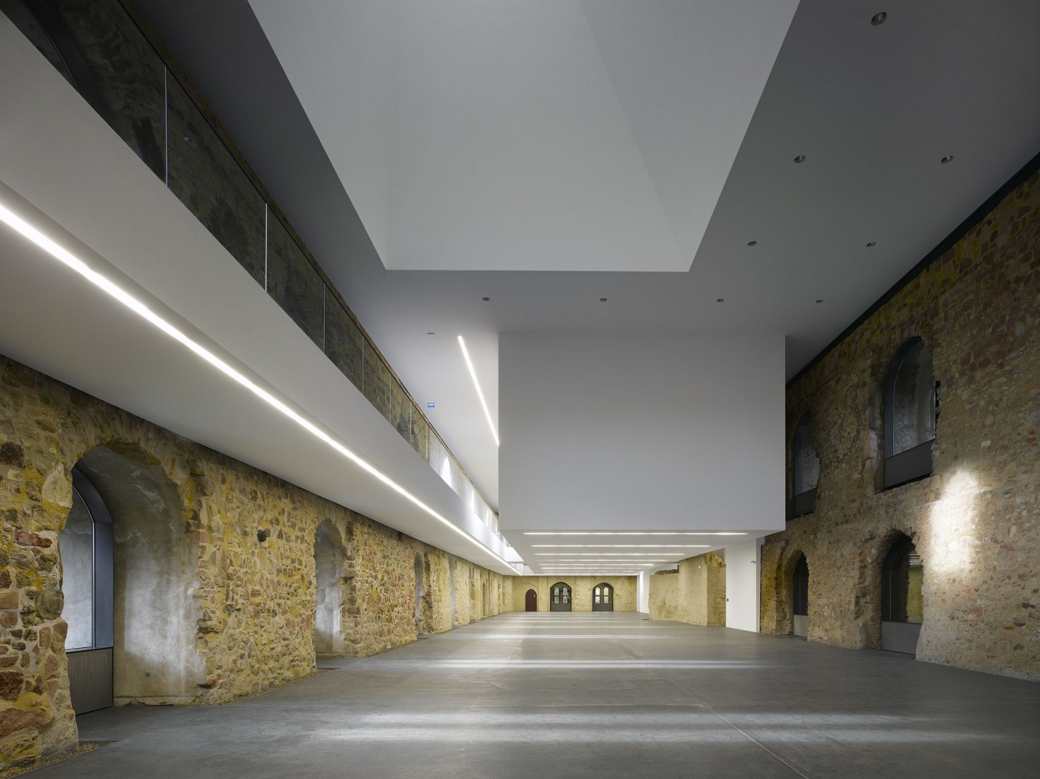 Ampliación del Museo Moritzburg en Halle por Nieto Sobejano. Imagen cortesía de Itinerant Office. Fotografía de Roland Halbe.
