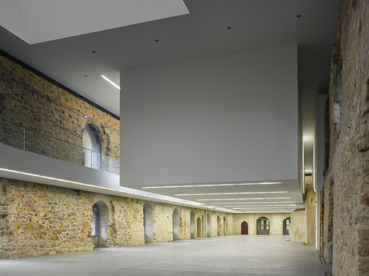 Ampliación del Museo Moritzburg en Halle por Nieto Sobejano. Imagen cortesía de Itinerant Office. Fotografía de Roland Halbe.