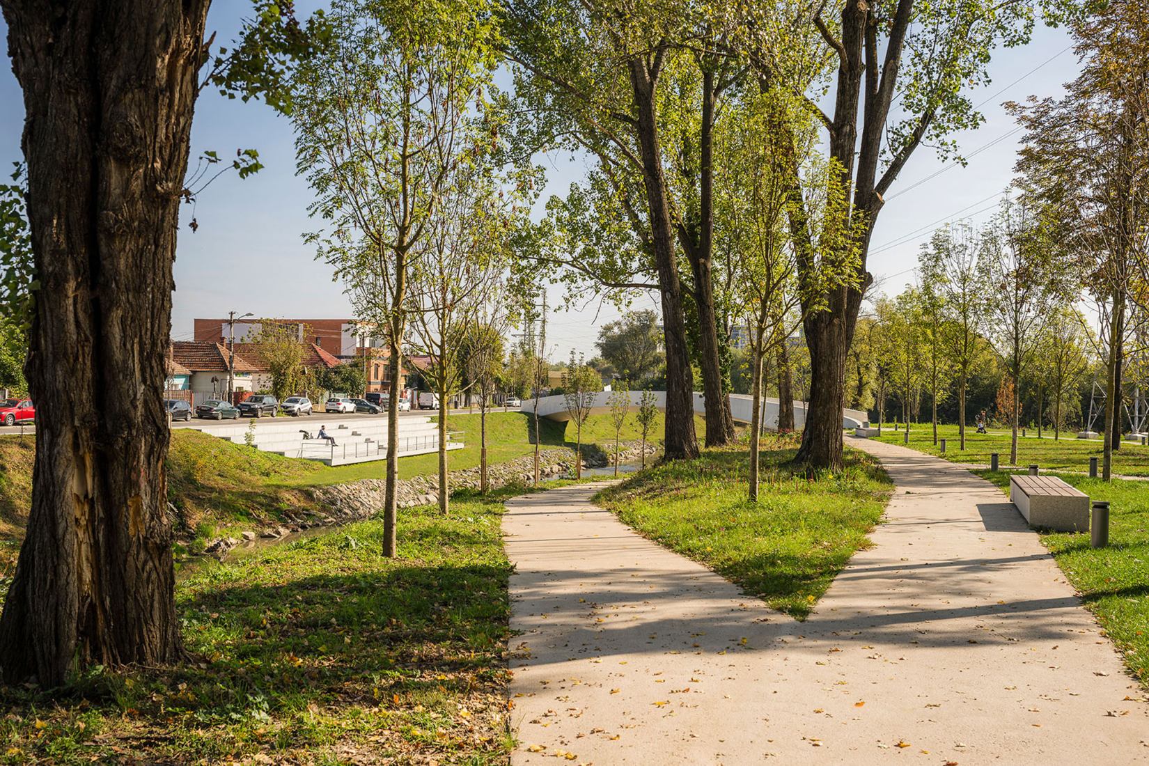 Nueva infraestructura verde en el Río Somes por PRÁCTICA. Fotografía por Imagen Subliminal.