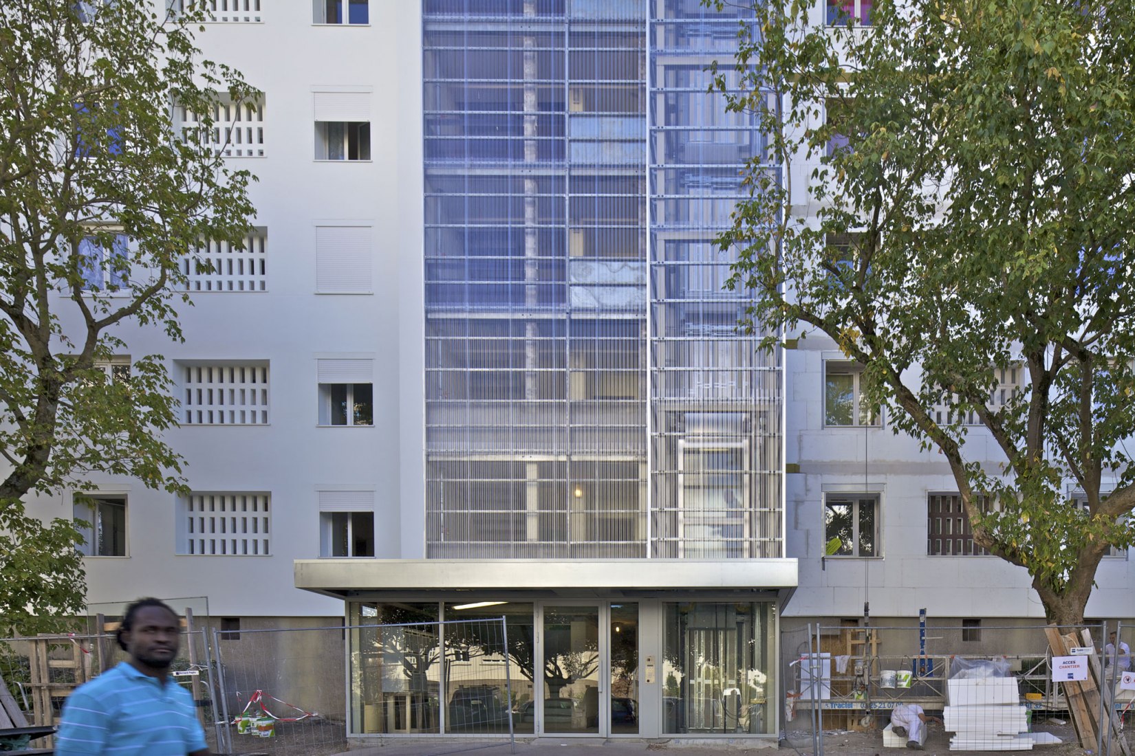 Transformation of 530 dwellings, block G, H, I, Bordeaux, by Lacaton & Vassal with Frédéric Druot and Christophe Hutin. Photograph © Philippe Ruault