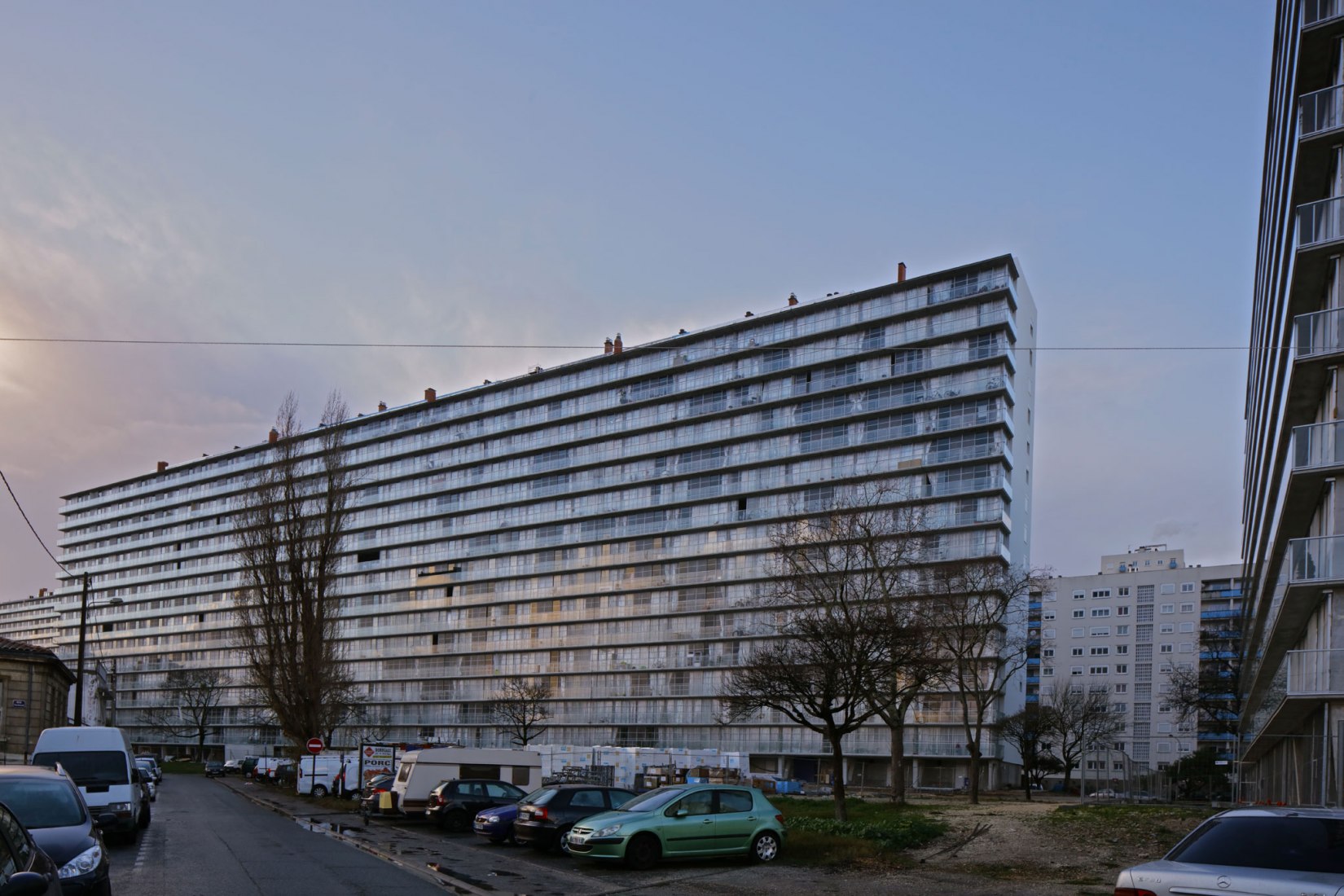 Transformation of 530 dwellings, block G, H, I, Bordeaux, by Lacaton & Vassal with Frédéric Druot and Christophe Hutin. Photograph © Philippe Ruault