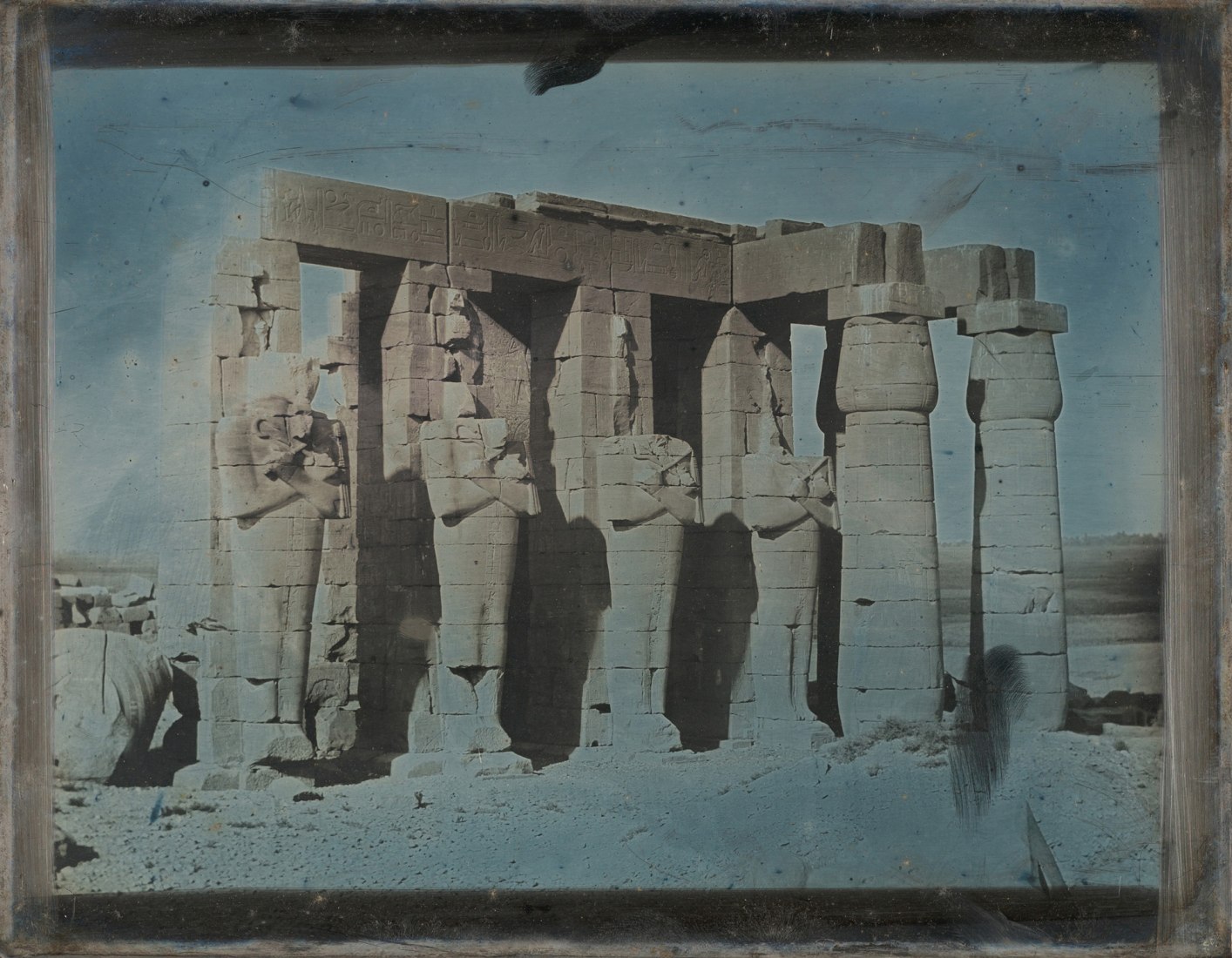Ramesseum, Tebas (1844). Foto de Joseph-Philibert Girault de Prangey.