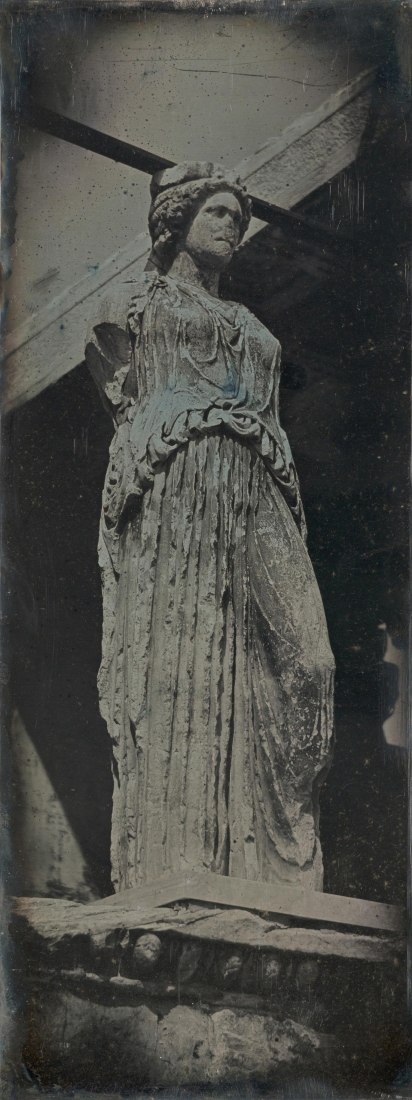 Caryatid, Erechtheion, Atenas, 1842. Foto de Joseph-Philibert Girault de Prangey.