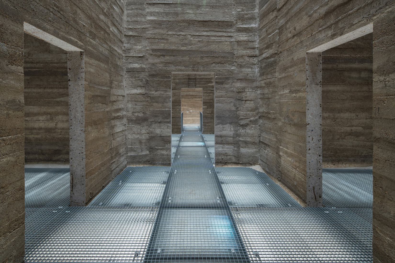 Renovación del silo de cereales Molinos Automáticos por Prokš Přikryl architekti. Fotografía por Petr Polák.
