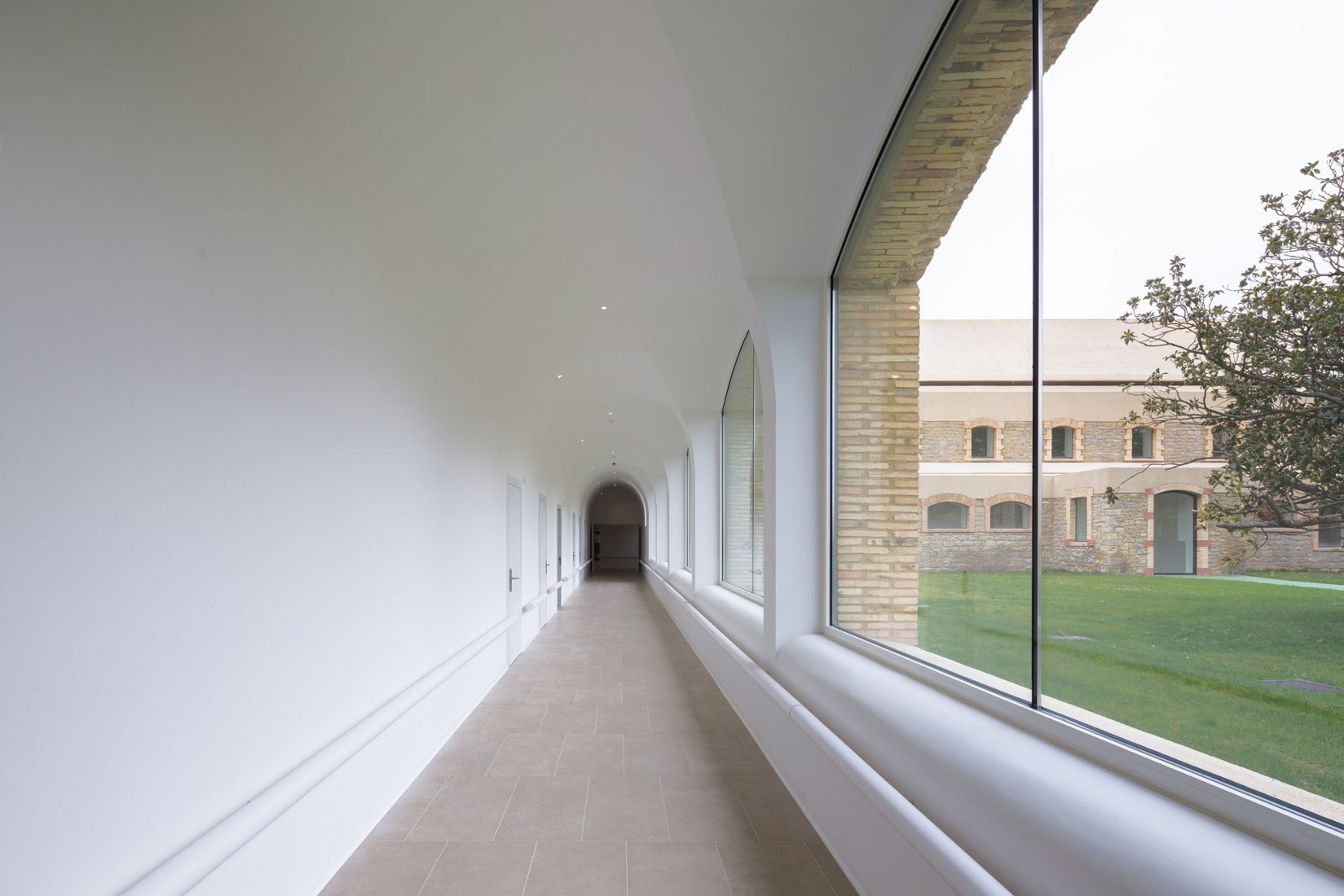 Vista interior. Centro Psiquiátrico - Rehabilitación y ampliación por Vaillo+Irigaray Architects, Galar, Vélaz. Fotografía © Rubén P. Bescós 