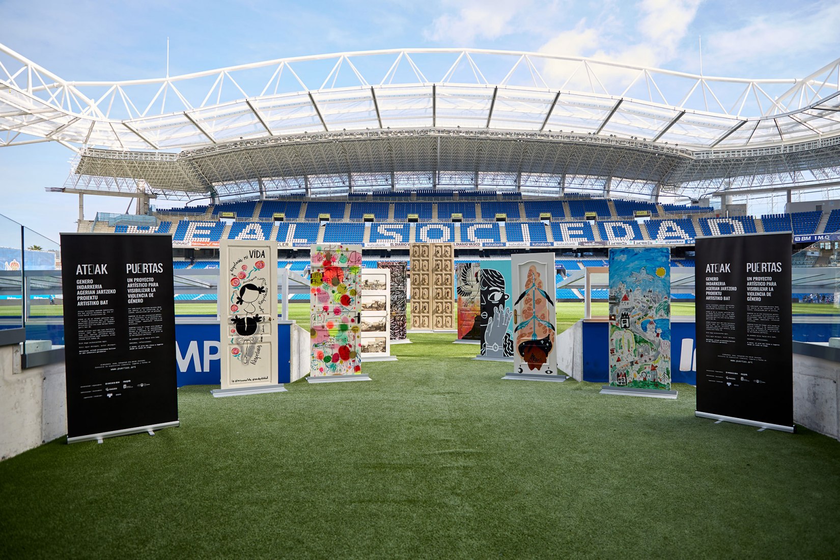 Vista de la exposición en el Estadio de Anoeta.
