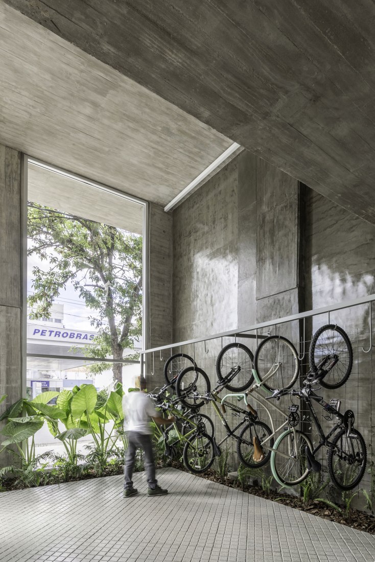 Pueyrredón 1101 in Rosario, Santa Fe, by Pablo Gagliardo. Photograph © Ramiro Sosa