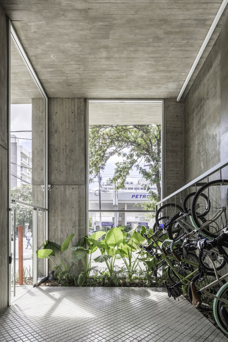 Pueyrredón 1101 in Rosario, Santa Fe, by Pablo Gagliardo. Photograph © Ramiro Sosa