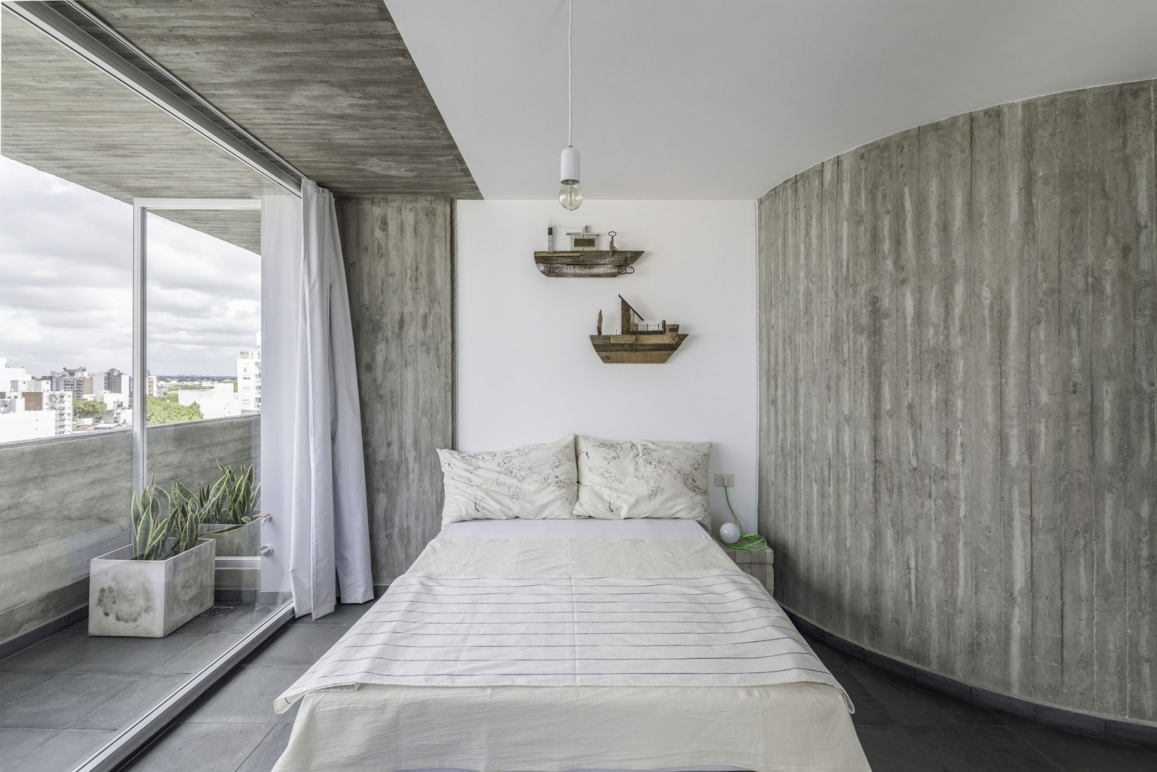 Pueyrredón 1101 in Rosario, Santa Fe, by Pablo Gagliardo. Photograph © Ramiro Sosa