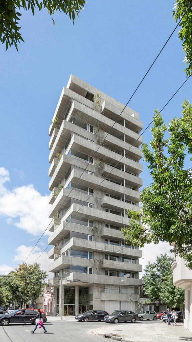 Pueyrredón 1101 in Rosario, Santa Fe, by Pablo Gagliardo. Photograph © Ramiro Sosa