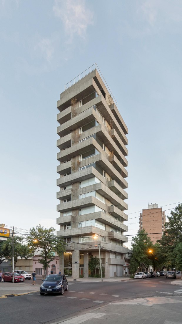 Pueyrredón 1101 in Rosario, Santa Fe, by Pablo Gagliardo. Photograph © Ramiro Sosa