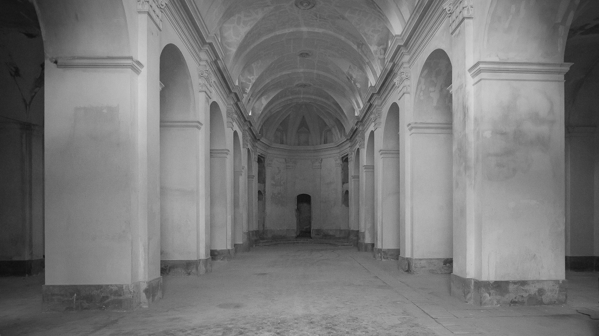 El interior antes de la remodelación. Rectoría de Godmar por Puig · Mir. Fotografía por Carles Puig.