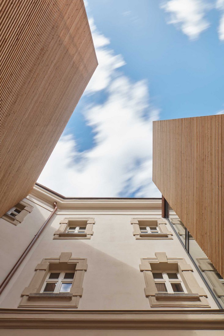 New lecture center VŠPJ by Qarta architektura. Photograph by BoysPlayNice