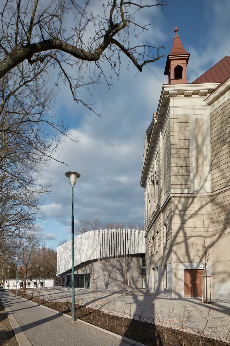 New lecture center VŠPJ by Qarta architektura. Photograph by BoysPlayNice