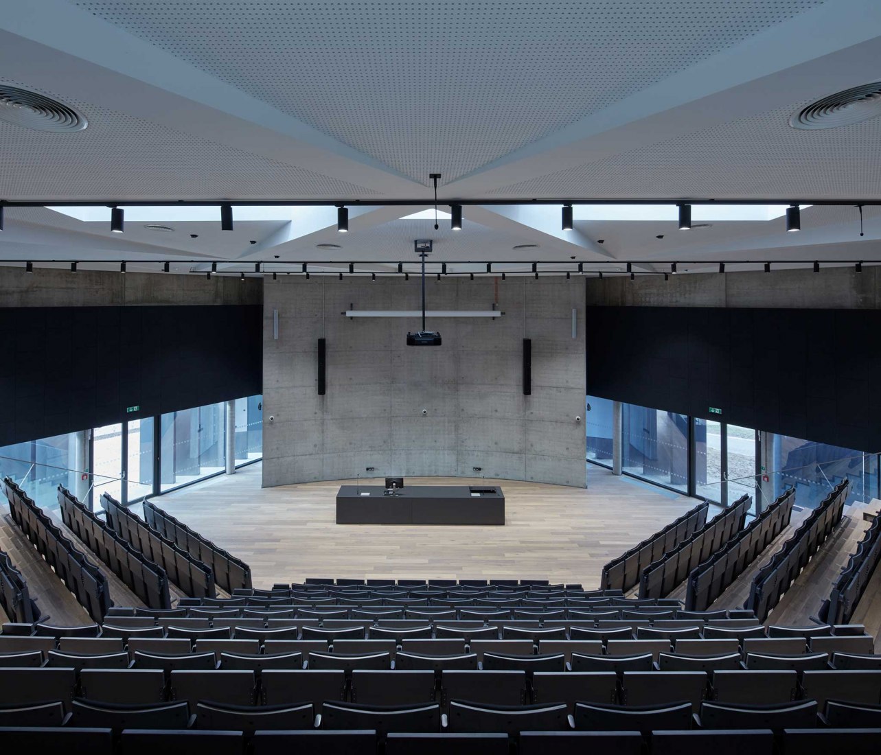 New lecture center VŠPJ by Qarta architektura. Photograph by BoysPlayNice