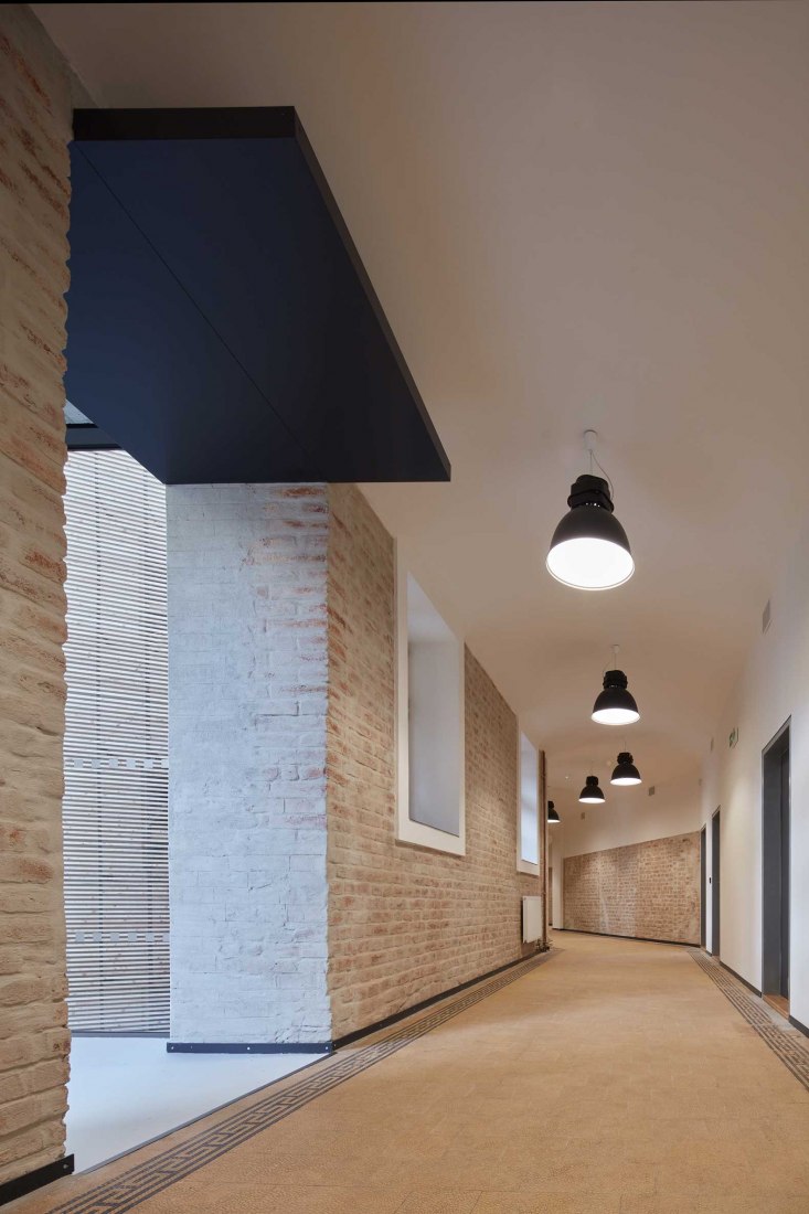 New lecture center VŠPJ by Qarta architektura. Photograph by BoysPlayNice