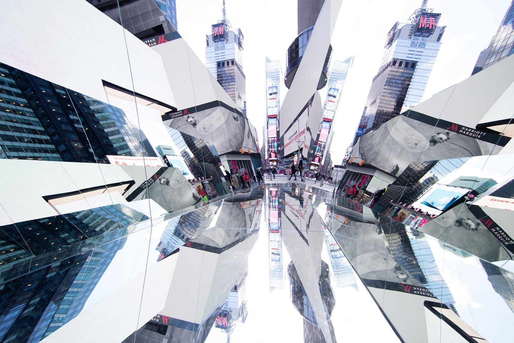 «The Beginning of the End», 2016. Instalación en Nueva York. Imagen cortesía de Rachel Valdés.