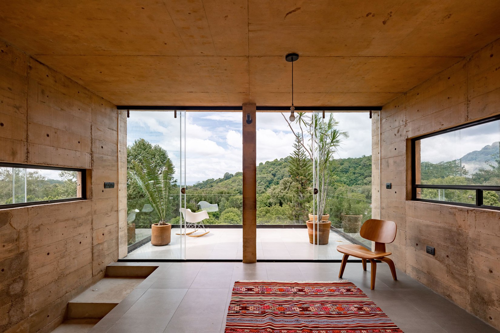 Zoncuantla apartments by Rafael Pardo. Photography by Onnis Luque.