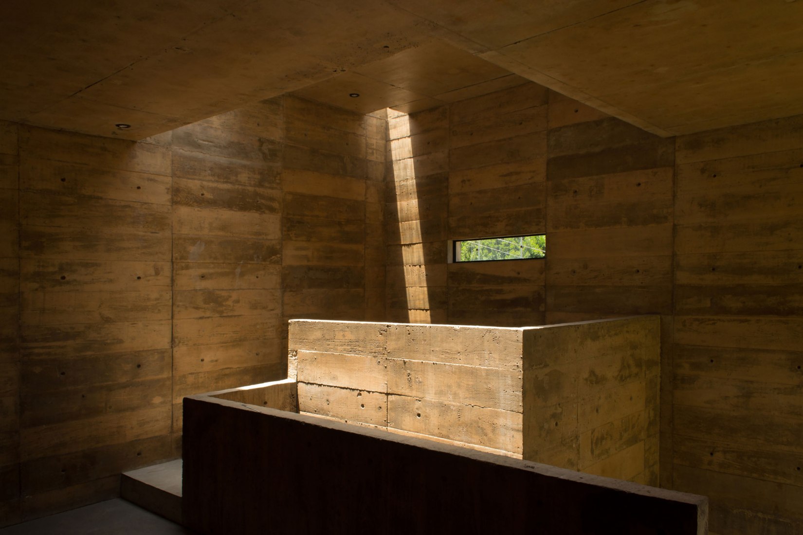 Zoncuantla apartments by Rafael Pardo. Photography by Onnis Luque.