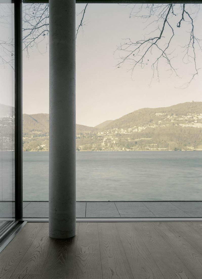Holiday residence renovation in Lugano Lake by Raffaele Cammarata architect. Photograph by Simone Bossi