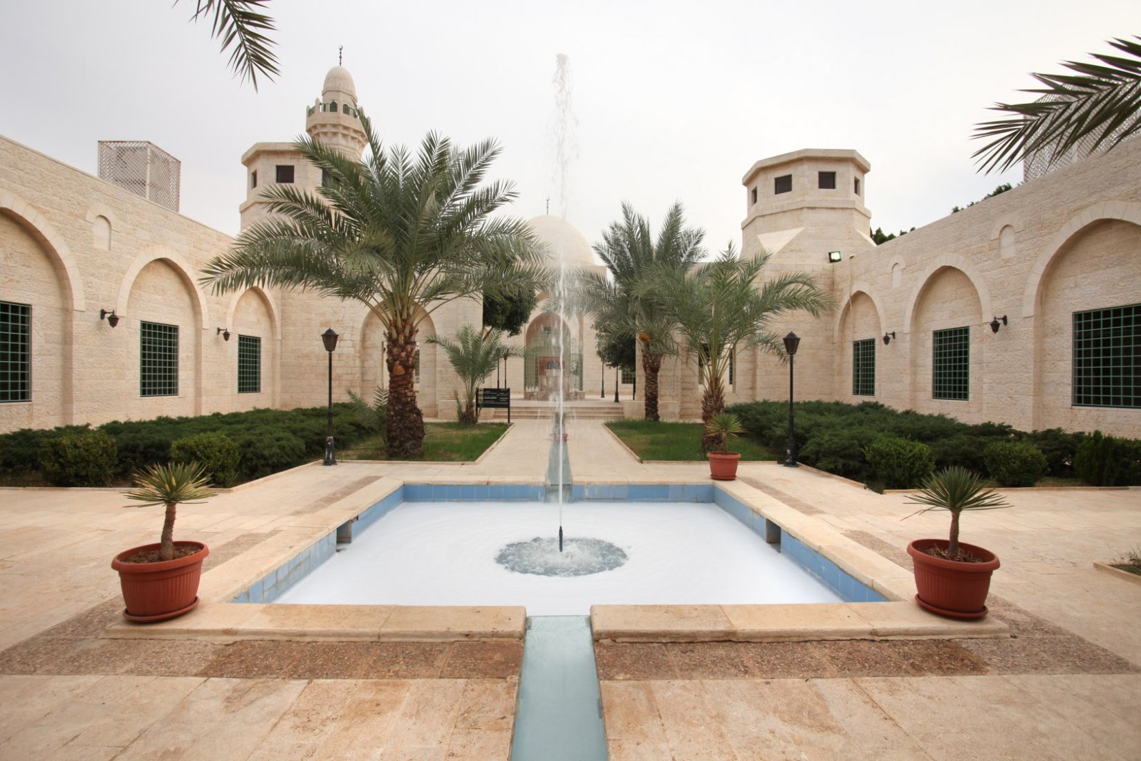 Abu Obaida Bin Al-Jarrah Mosque, 1997, Jordan Valley, Jordan. Photograph courtesy of Tamayouz Excellence Award.