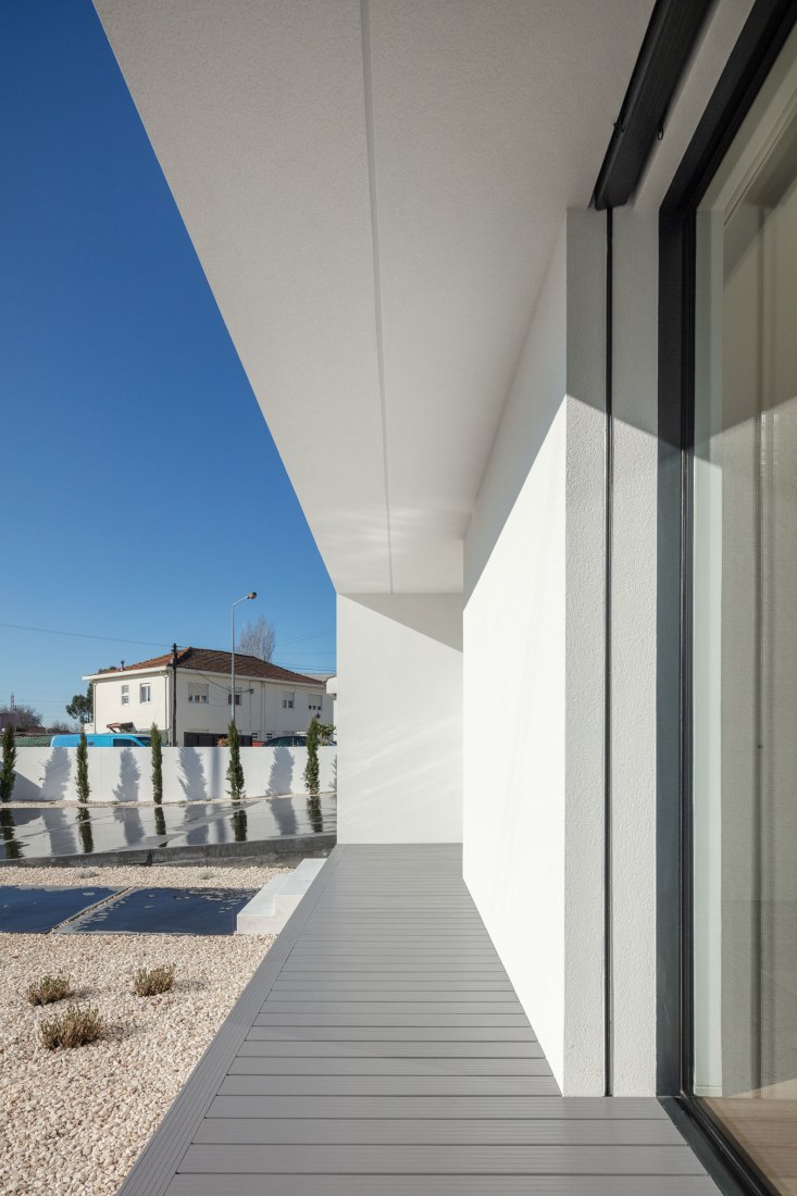 Senhora da Hora House por Raulino Silva. Fotografía por João Morgado