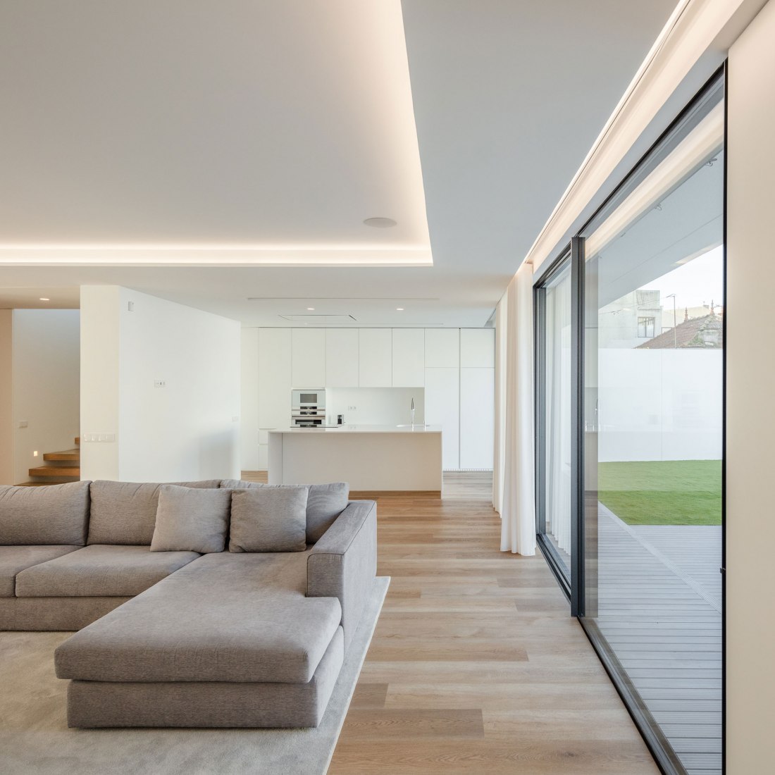 Senhora da Hora House por Raulino Silva. Fotografía por João Morgado