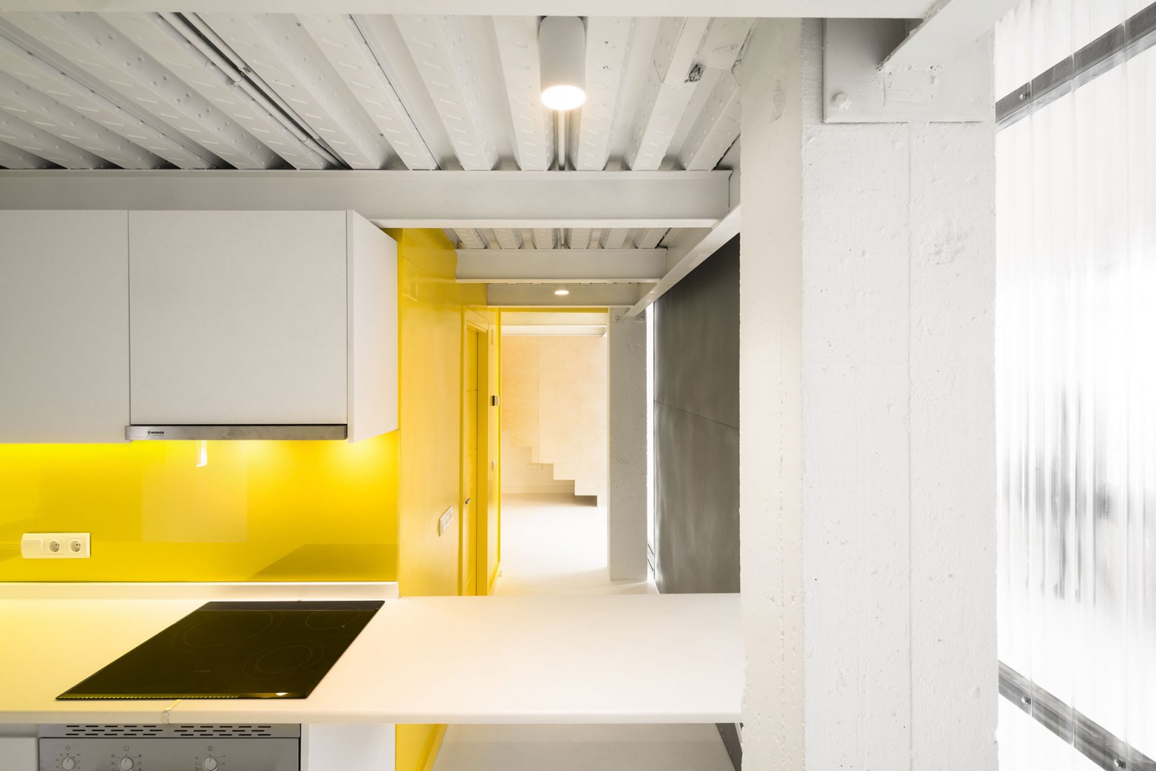 MULTIPLYING ARCHITECTURES (II). Loft Renovation by Idearch. Courtesy of the architects