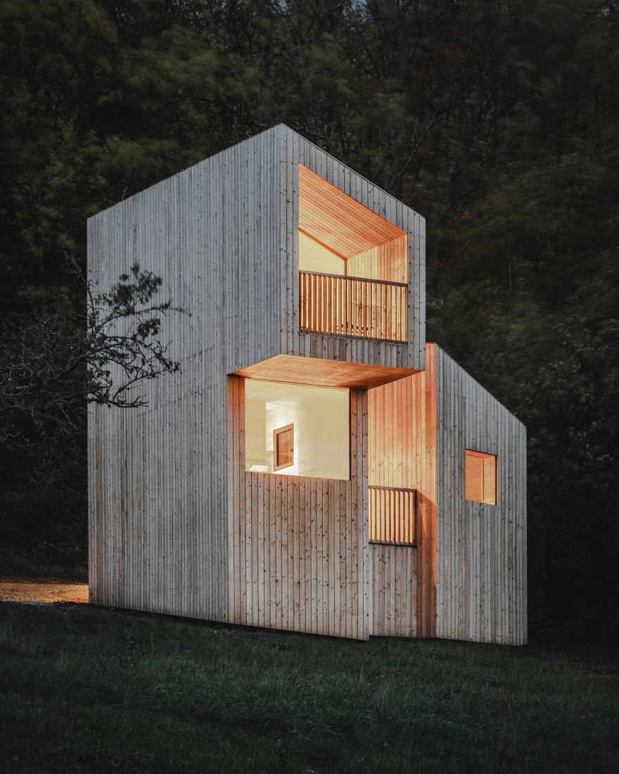 Pabellón montaña / Fjell hytte. Hotel paisajístico Breitenbach por Reiulf Ramstad Arkitekter. Fotografía de Florent Michel @ 11h45