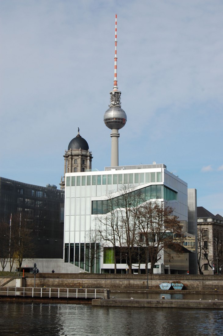 Embassy of the Netherlands in Berlin by OMA. Photograph by Achim Raschka / CC BY-SA 4.0 (via Wikimedia Commons)
