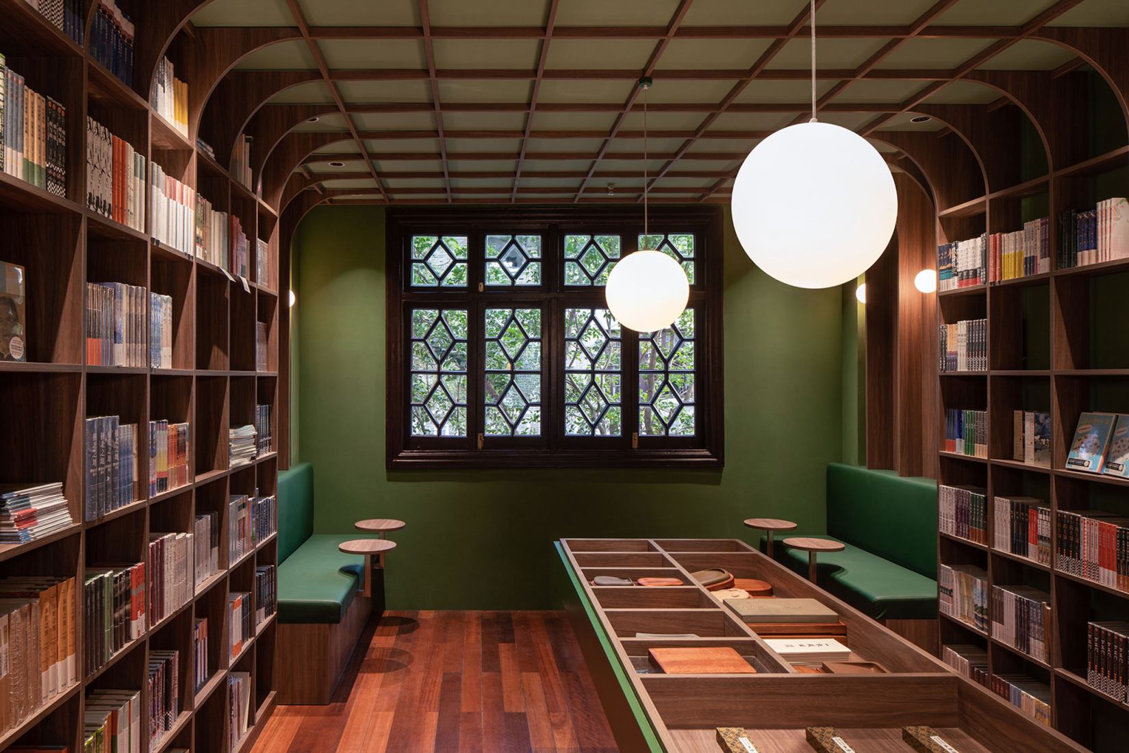 Renovación de la Antigua Residencia de Zhang Taiyan - Librería Gu Wu Xuan por Tsing-Tien Making. Fotografía por Minjie-Wang.