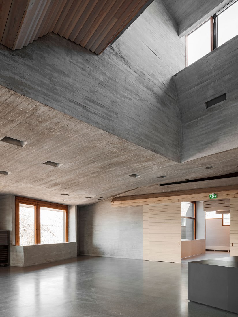 Vista Interior. Renovación del Edificio Principal de la Universidad Aalto por ALA Architects. Fotografía © Tuomas Uusheimo
