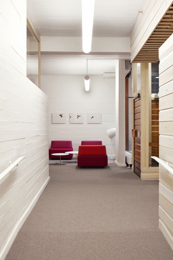 Vista Interior. Renovación del Edificio Principal de la Universidad Aalto por ALA Architects. Fotografía © Tuomas Uusheimo