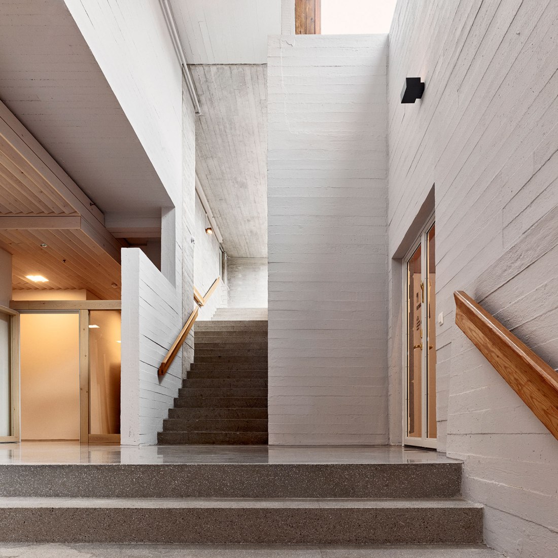 Vista Interior. Renovación del Edificio Principal de la Universidad Aalto por ALA Architects. Fotografía © Tuomas Uusheimon Building by ALA Architects. Photograph © Tuomas Uusheimo
