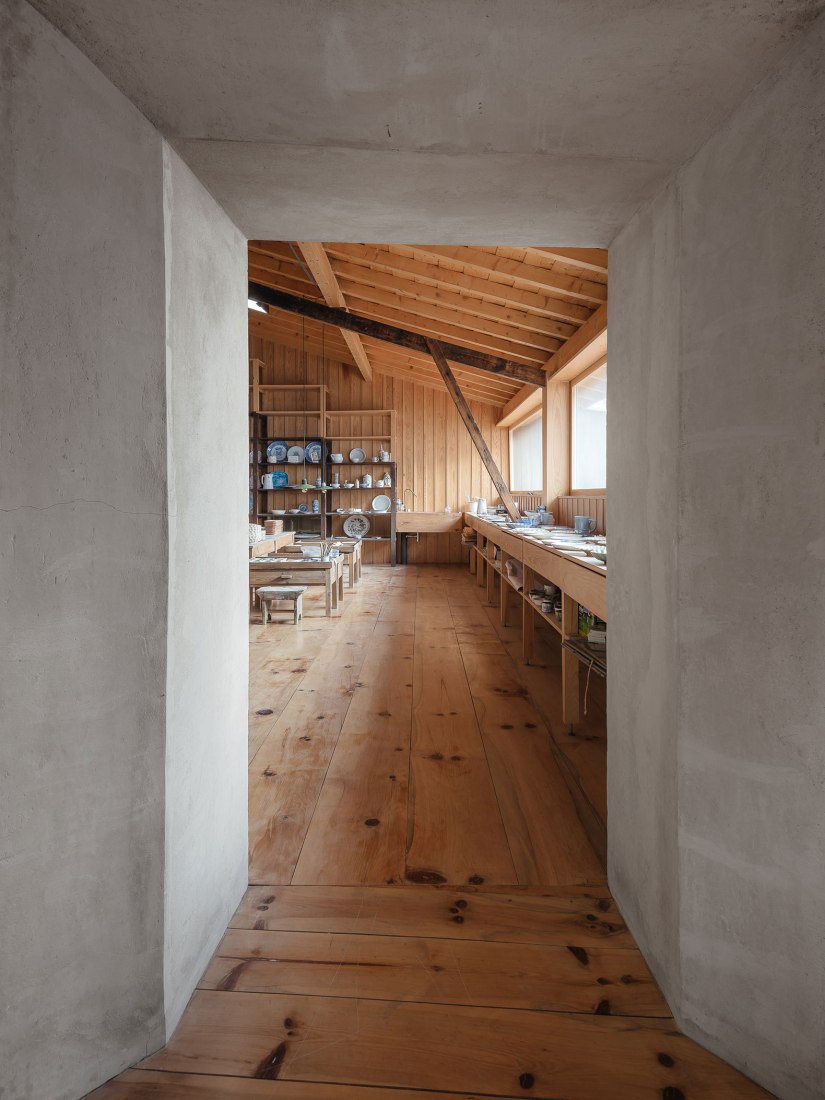 Renovación del edificio de la Antigua Sociedad de Cerámica por Luisa Bebiano Arquitectos y Atelier do Corvo. Fotografía de do mal o menos - Eduardo Nascimento.