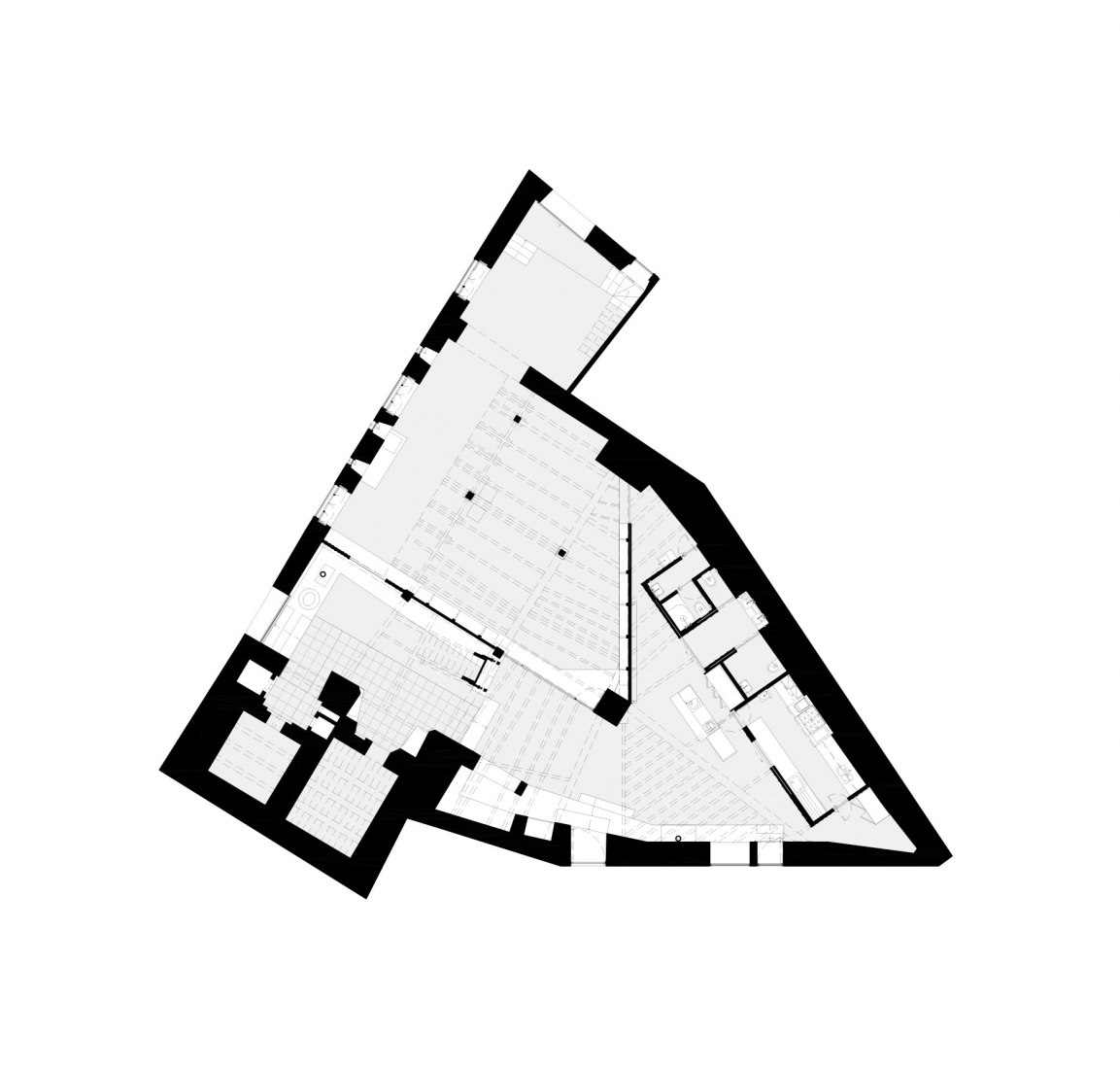 Planta baja. Renovación del edificio de la Antigua Sociedad de Cerámica por Luisa Bebiano Arquitectos y Atelier do Corvo.