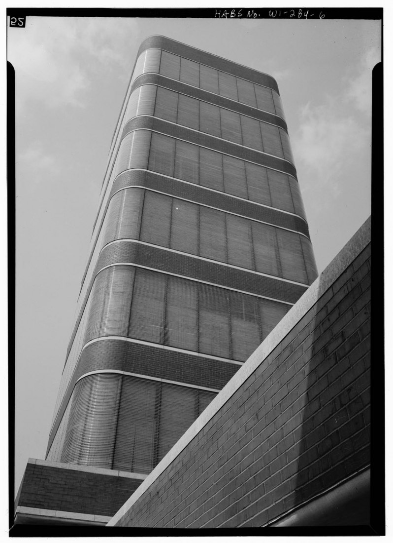 Torre de Investigación de la SC Johnson en Racine, Wisconsin, construida en 1950, vista desde el sur. (Cortesía de la Library of Congress, EEUU)