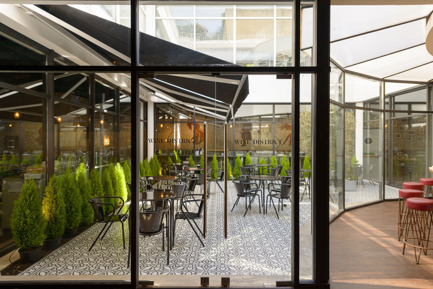 Bar Wine District por Arq Tailor's. Fotografía @ Ricardo Oliveira alves