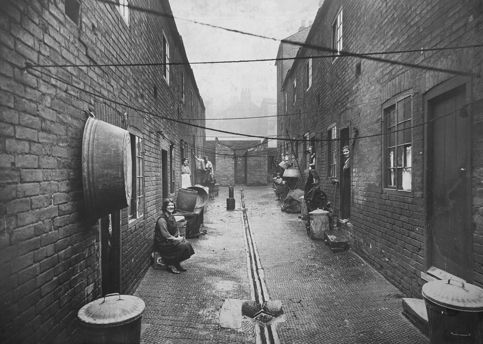Condiciones en un suburbio degradado, Londres, 1930 © Colección de RIBA.
